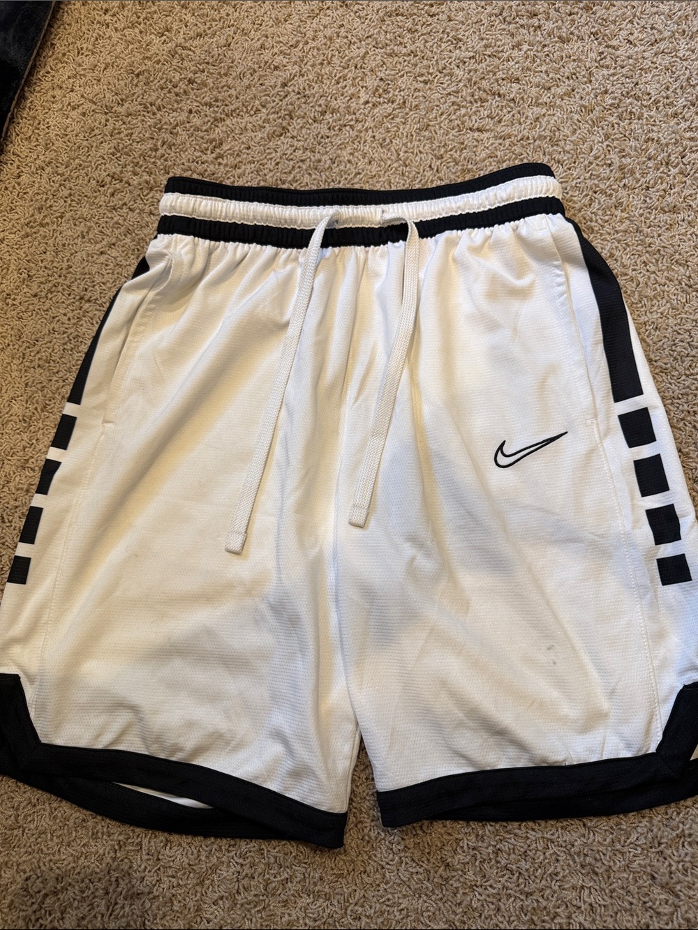 Nike Elite Mesh Athletic Shorts Size Medium (8 pairs - assorted colors)